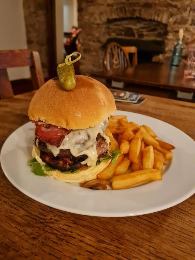 The Crown Inn - Wentnor 비숍캐슬 외부 사진